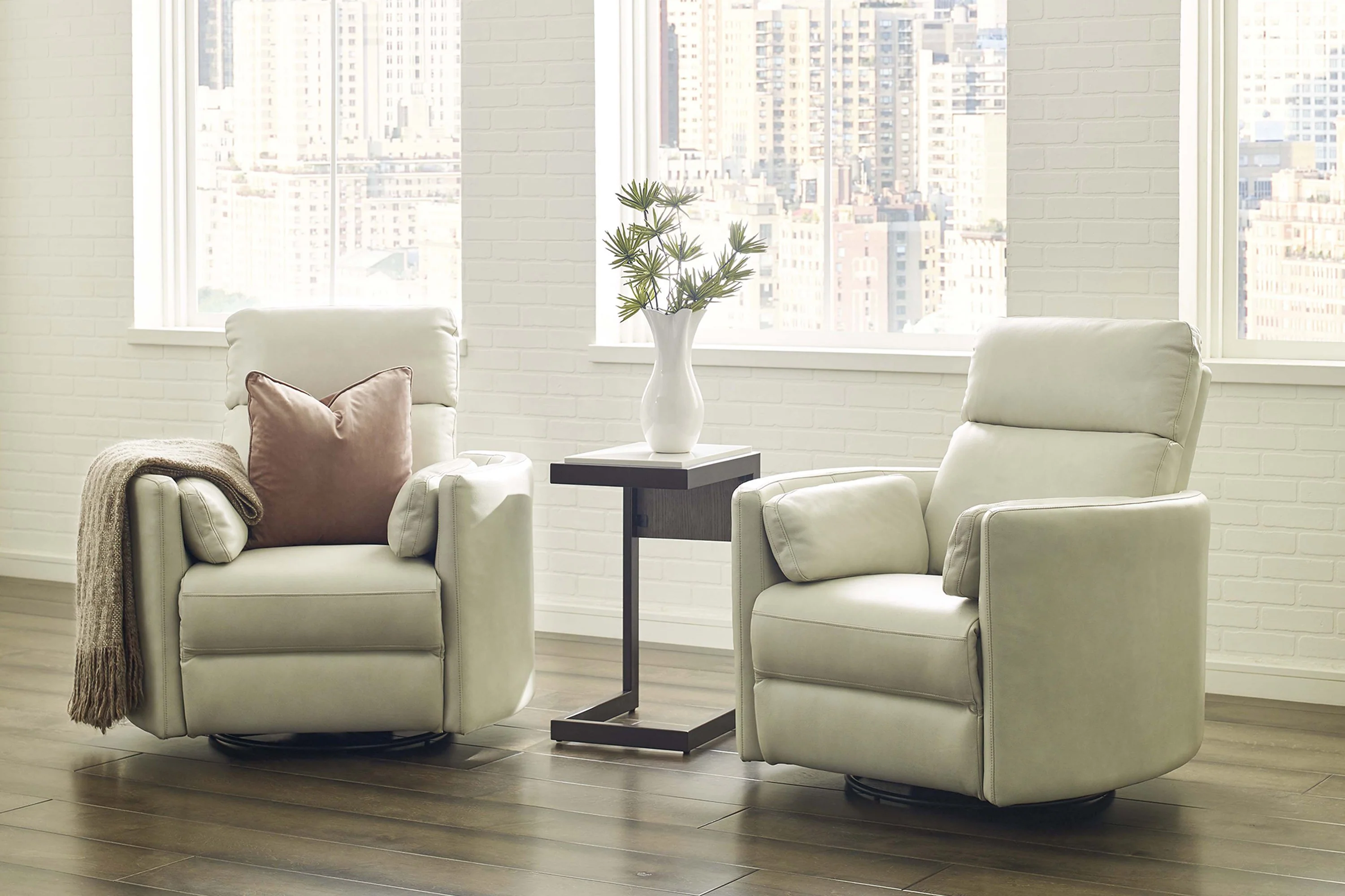 RADIUS - FLORENCE IVORY Powered By FreeMotion Power Cordless Swivel Glider Recliner - Image 3